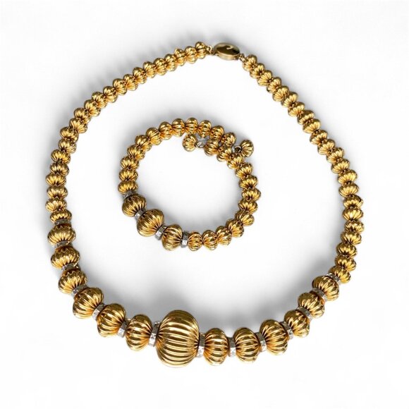 VTG Gold Tone Ribbed Ball Necklace & Bracelet - Picture 5 of 15